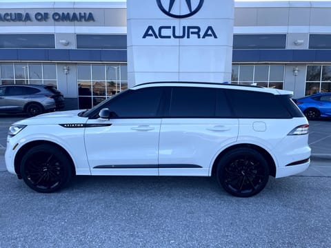 1 image of 2023 Lincoln Aviator Reserve
