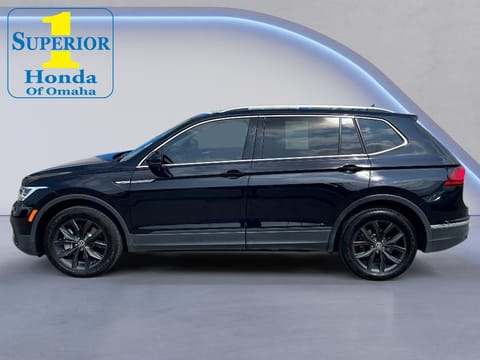1 image of 2024 Volkswagen Tiguan SE