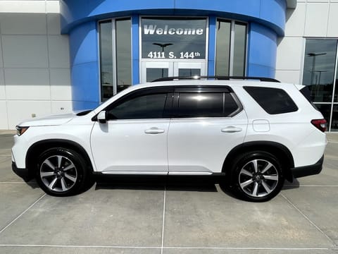 1 image of 2025 Honda Pilot Elite