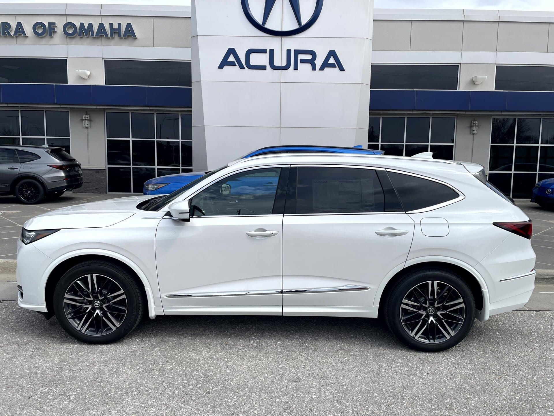 2026 Acura MDX SH-AWD w/Advance Package's photo