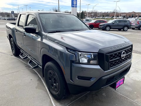 2022 Nissan Frontier S
