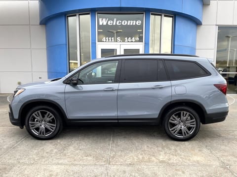 1 image of 2022 Honda Pilot Sport