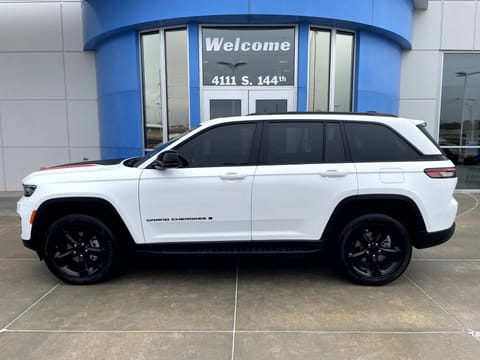 1 image of 2024 Jeep Grand Cherokee Altitude X