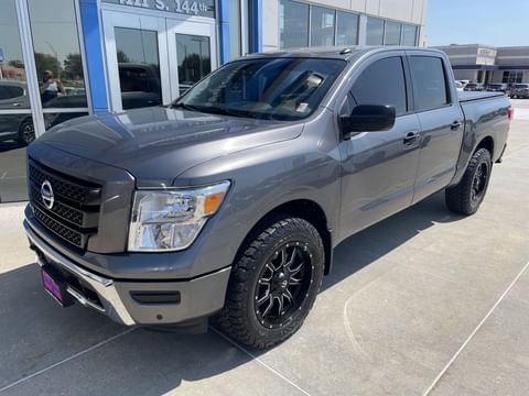 2021 Nissan Titan SV