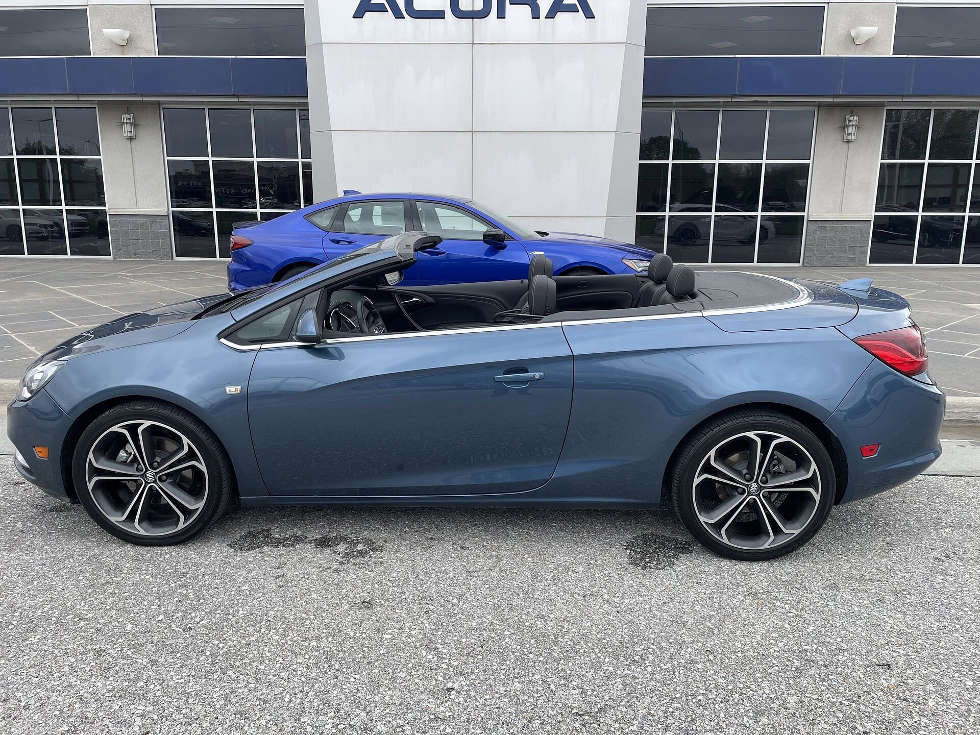 Used 2016 Buick Cascada Premium with VIN W04WT3N56GG102941 for sale in Omaha, NE
