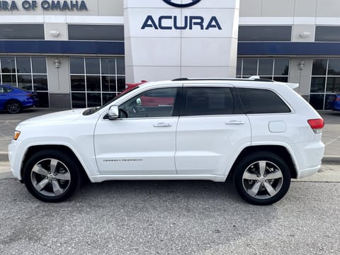 1 image of 2015 Jeep Grand Cherokee Overland