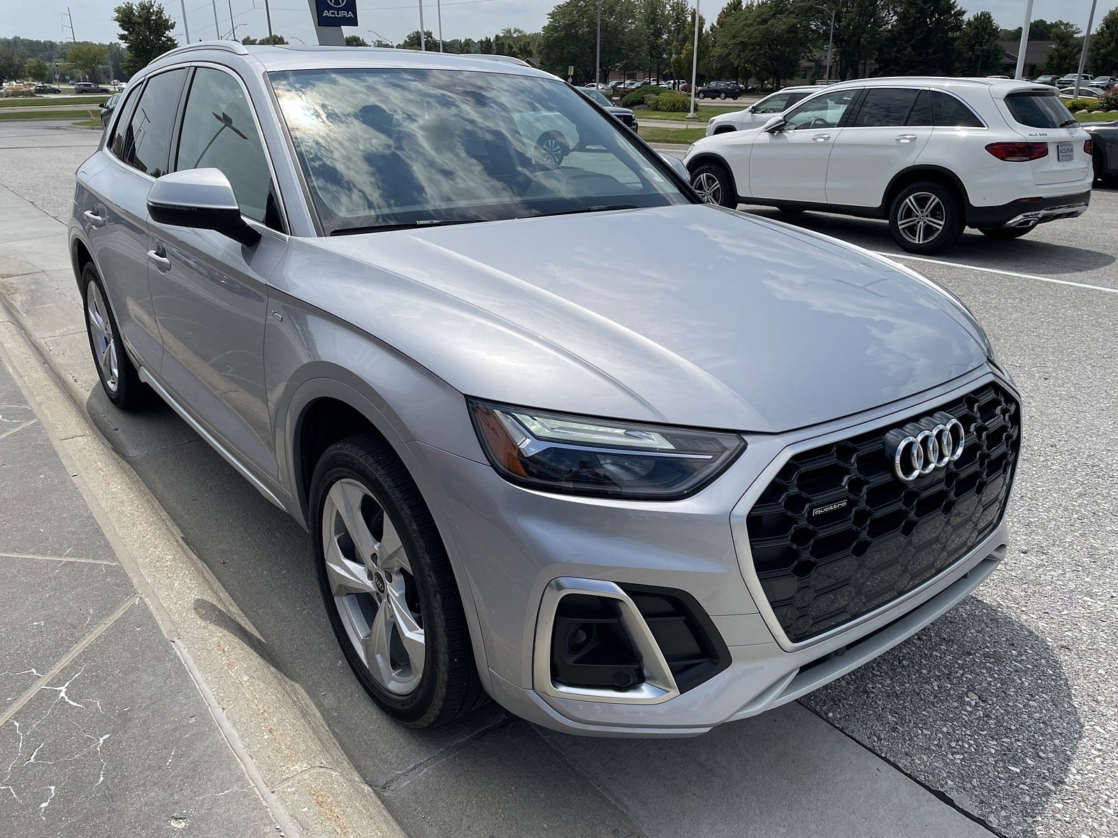 Used 2022 Audi Q5 Premium Plus with VIN WA1EAAFY9N2139992 for sale in Omaha, NE