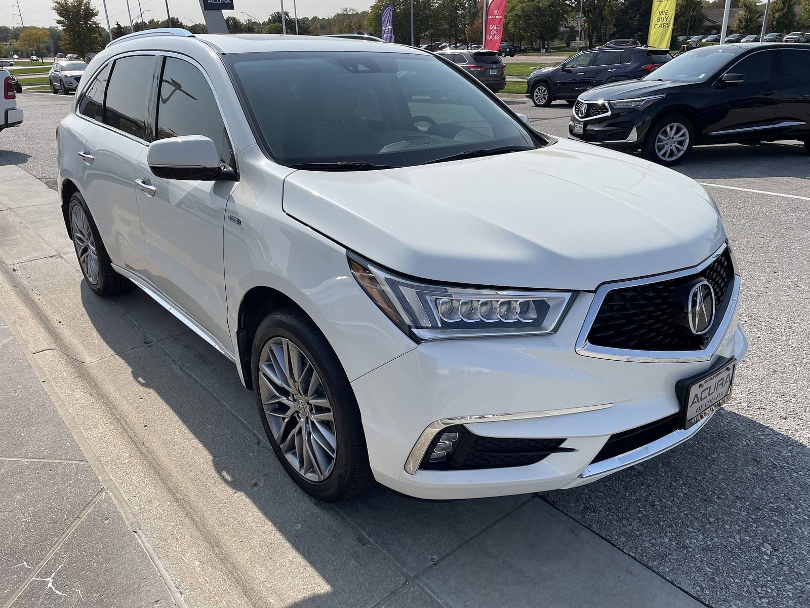 Used 2019 Acura MDX Advance Package with VIN 5J8YD7H7XKL001922 for sale in Omaha, NE