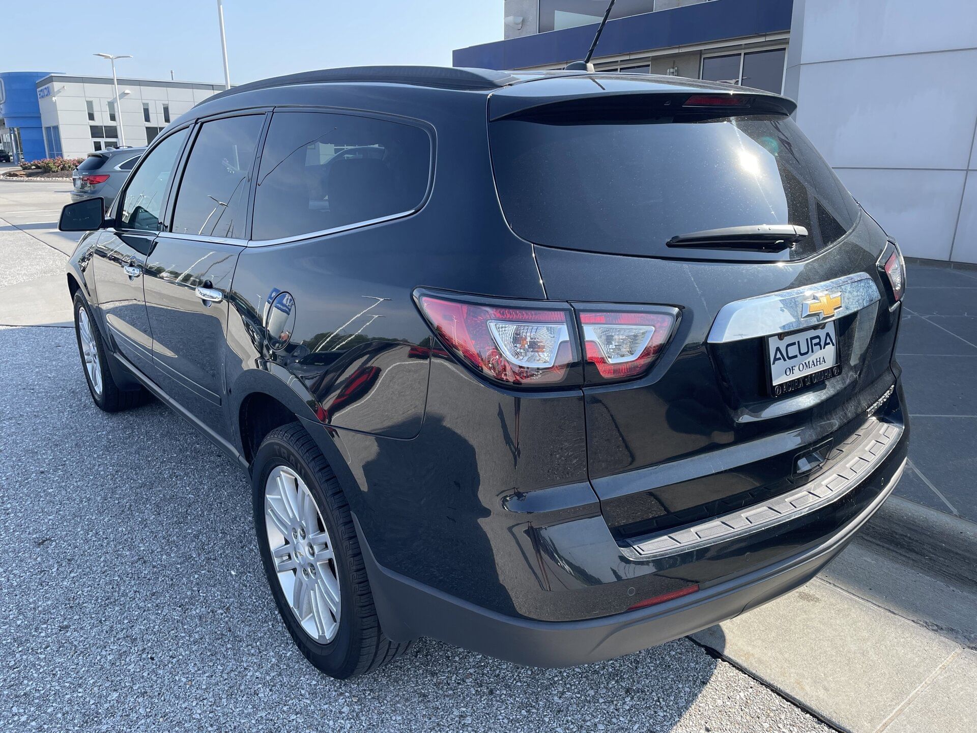 Used 2014 Chevrolet Traverse 1LT with VIN 1GNKRGKD0EJ147600 for sale in Omaha, NE