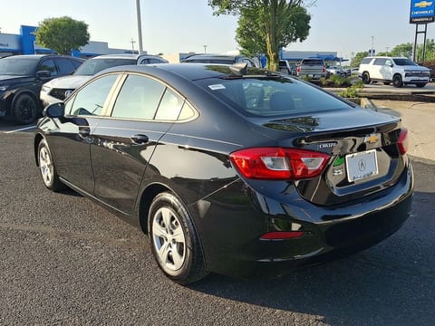 2018 Chevrolet Cruze LS