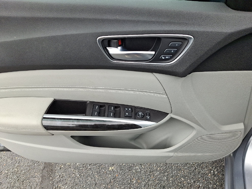 2019 Acura TLX Base - Photo 13
