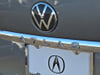 33 thumbnail image of  2023 Volkswagen Atlas 3.6L V6 SEL Premium R-Line