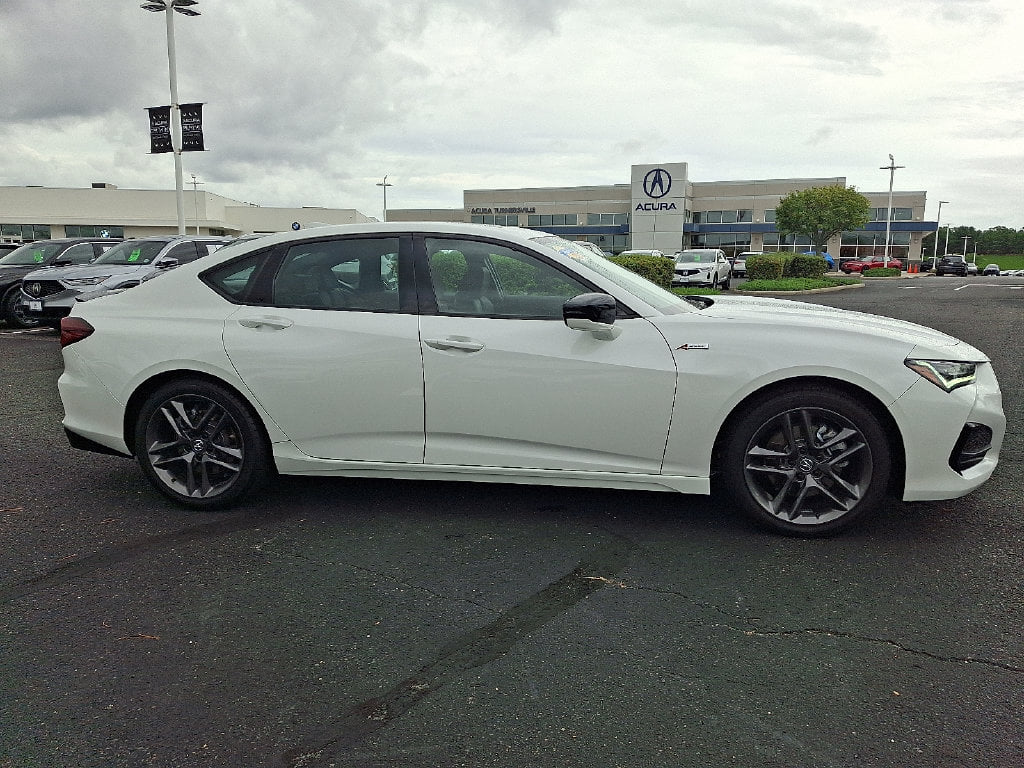 2025 Acura TLX A-SPEC Package - Photo 7