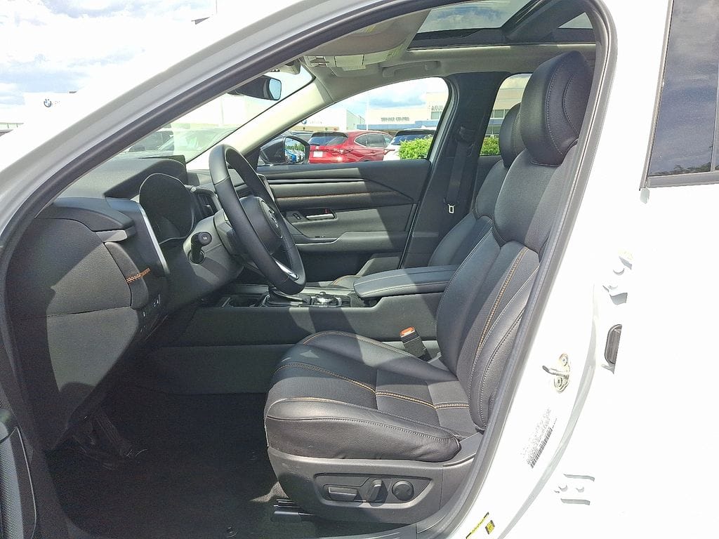 2025 Mazda CX-50 Premium - Photo 14