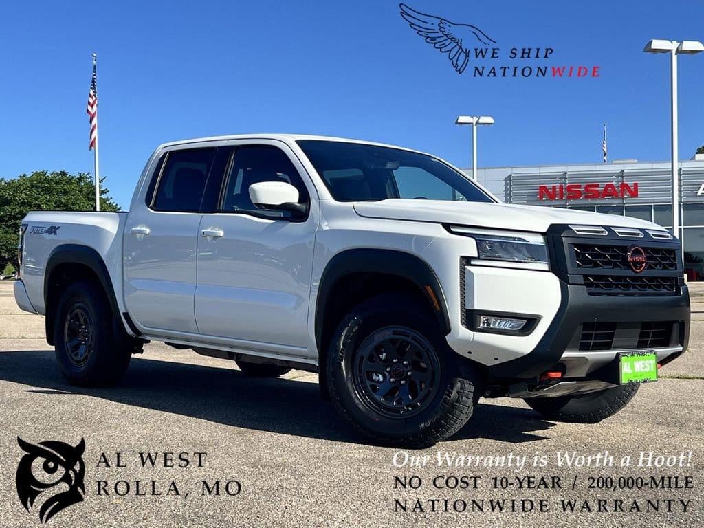 2025 Nissan Frontier PRO-4X's photo