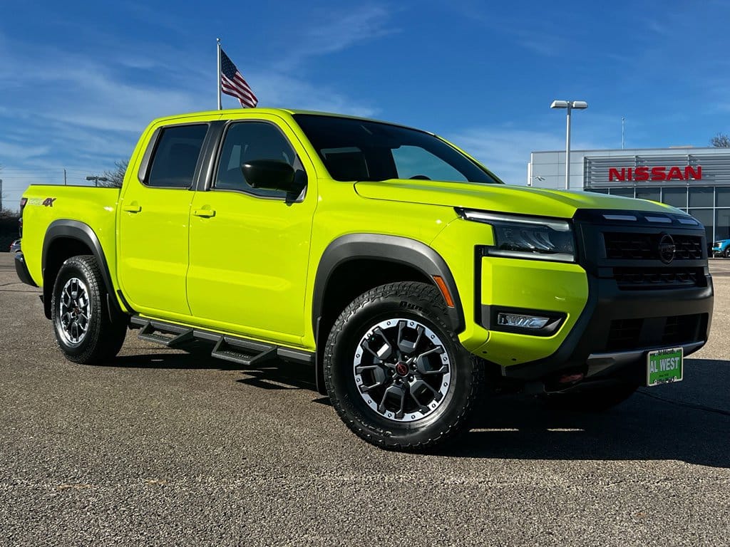 2026 Nissan Frontier PRO-4X's photo