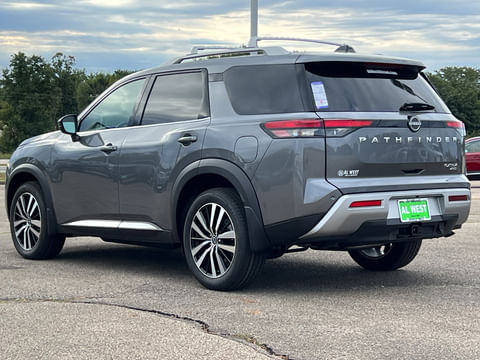 2025 Nissan Pathfinder Platinum