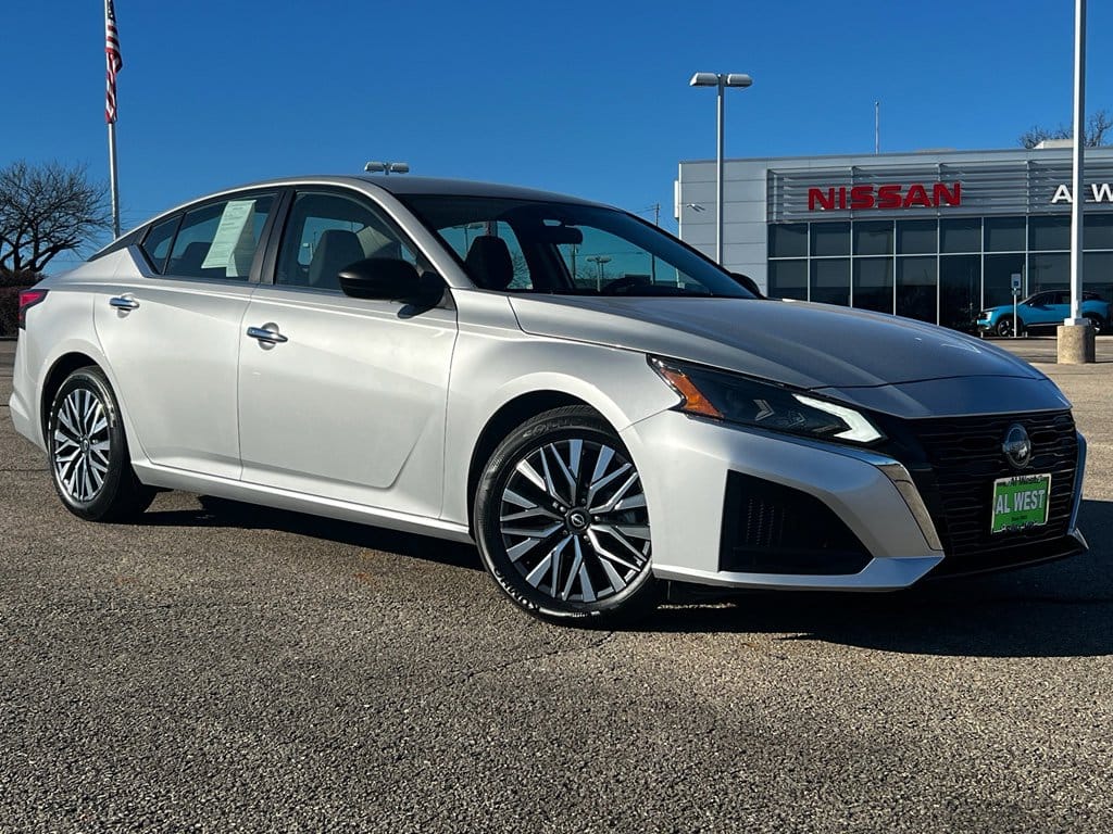 2024 Nissan Altima SV