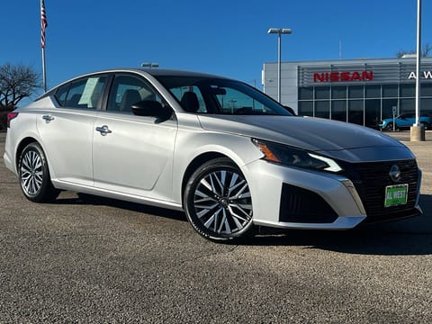 1 image of 2024 Nissan Altima 2.5 SV