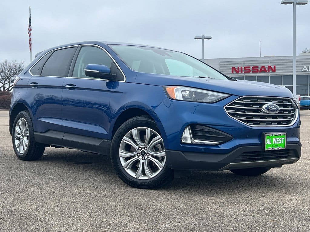 2023 Ford Edge Titanium's photo