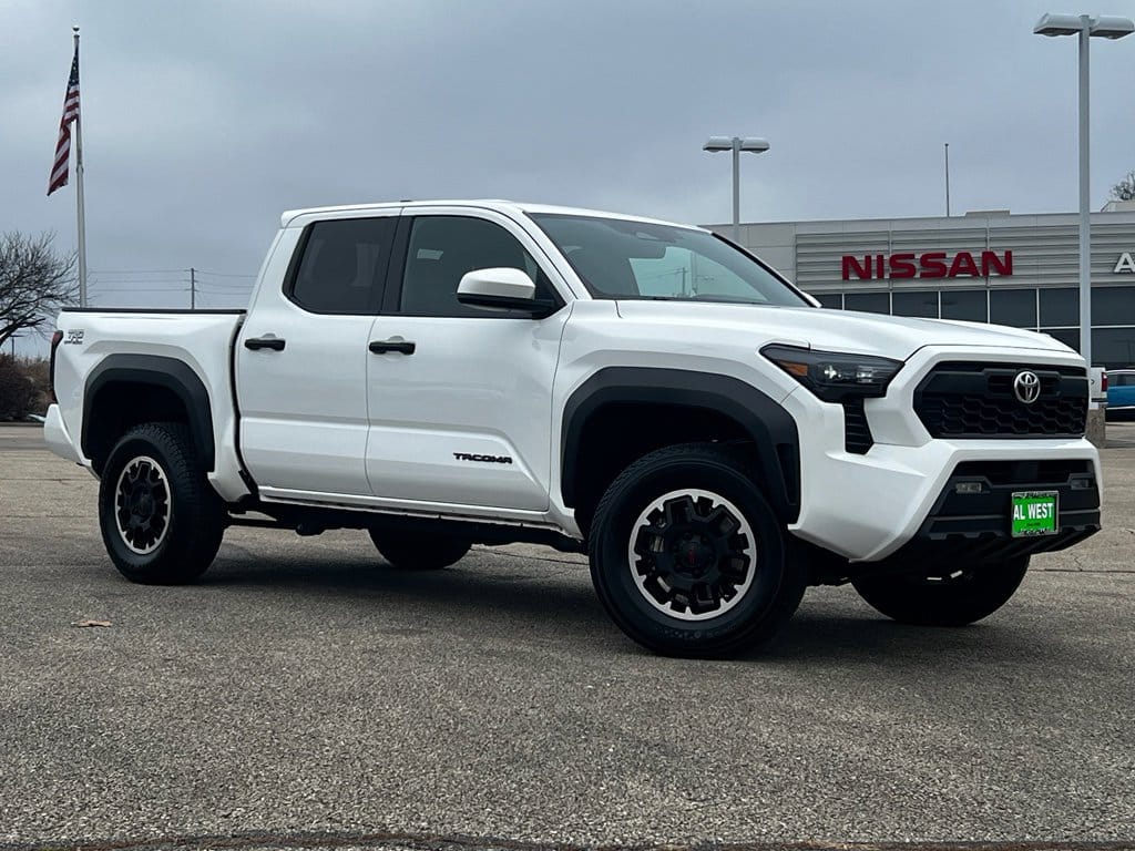 2024 Toyota Tacoma TRD Off Road's photo