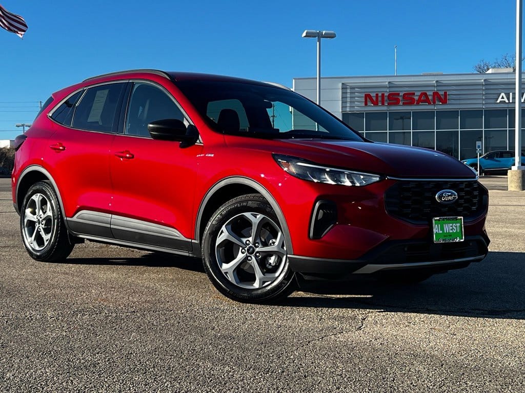 2025 Ford Escape ST-Line's photo