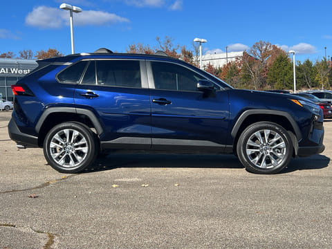 2023 Toyota RAV4 XLE Premium