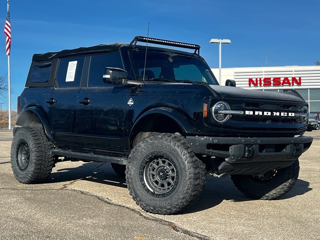 2021 Ford Bronco 4-Door Outer Banks's photo
