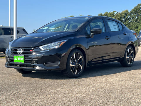 2025 Nissan Versa SR