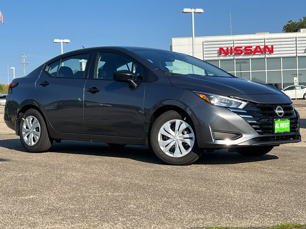 2025 Nissan Versa Sedan S's photo