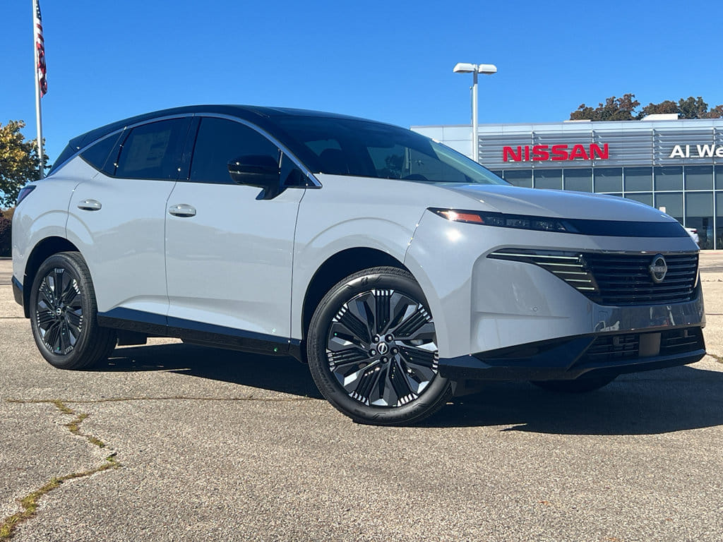 2025 Nissan Murano Platinum's photo