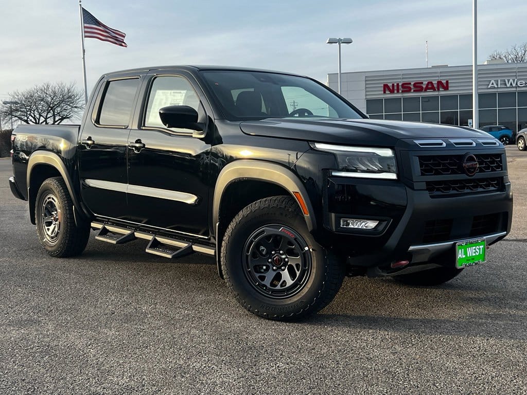 2026 Nissan Frontier PRO-4X's photo