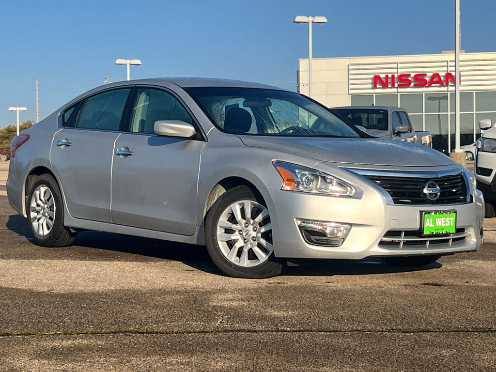 2013 Nissan Altima Sedan S's photo