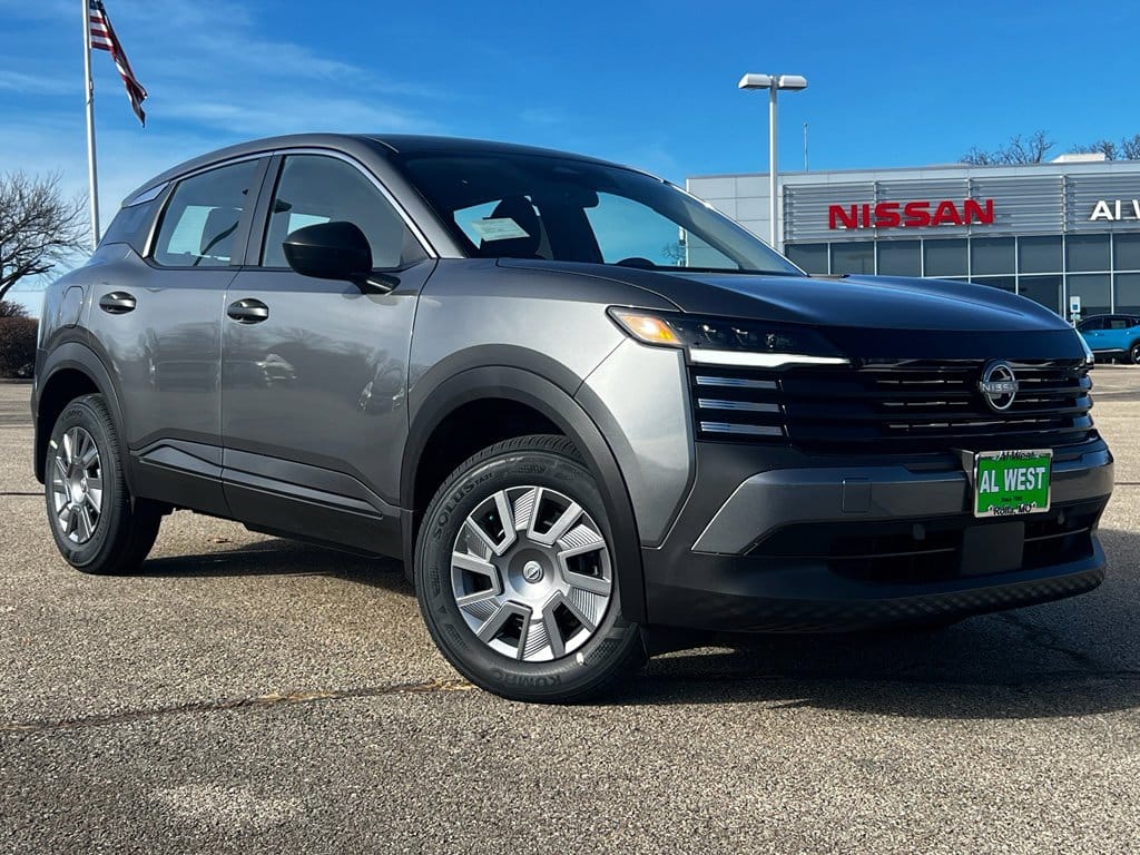 2026 Nissan KICKS S's photo