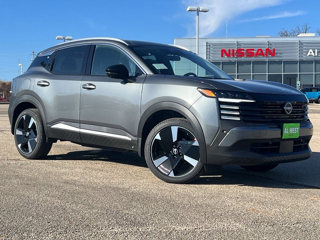 2026 Nissan KICKS SR AWD's photo