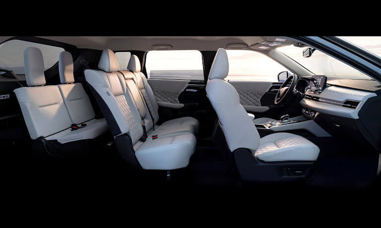 2024 Mitsubishi Outlander Interior Seating Side View