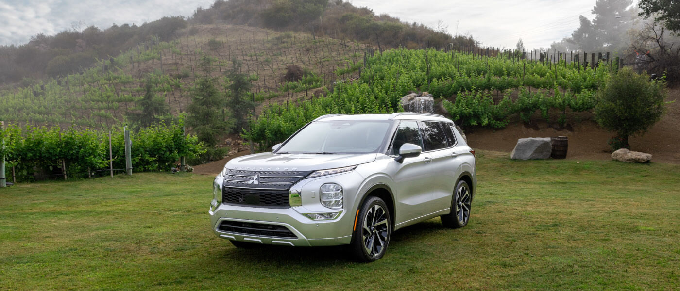 2024 Mitsubishi Outlander Exterior At Vineyard