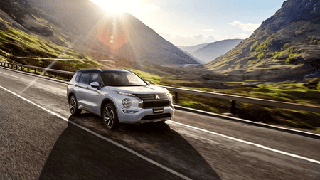 What Tampa Families Should Know About 2025 Mitsubishi Outlander PHEV Trims Before Buying