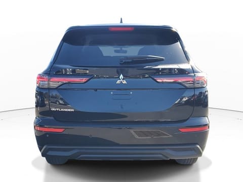 2026 Mitsubishi Outlander ES