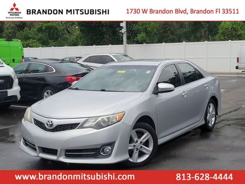 1 image of 2014 Toyota Camry SE