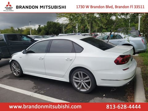 1 image of 2018 Volkswagen Passat 2.0T R-Line