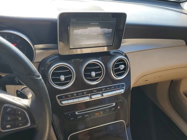 2019 Mercedes-Benz GLC GLC300 - Photo 26