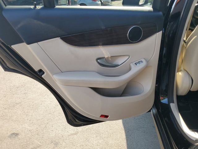 2019 Mercedes-Benz GLC GLC300 - Photo 12