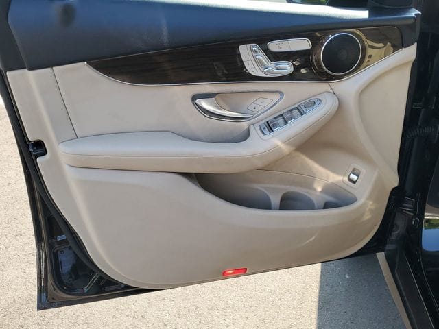 2019 Mercedes-Benz GLC GLC300 - Photo 18