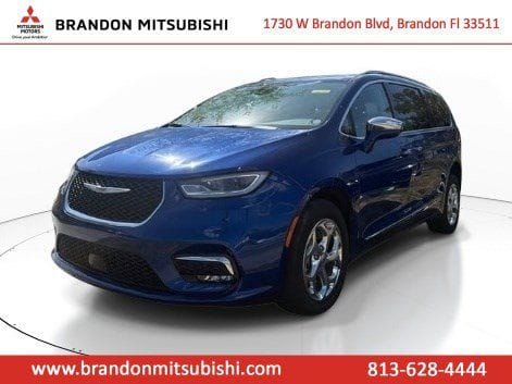 1 image of 2021 Chrysler Pacifica Limited