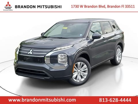 1 image of 2026 Mitsubishi Outlander ES