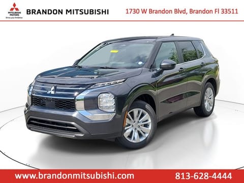 1 image of 2026 Mitsubishi Outlander ES