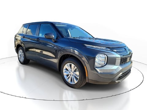 2026 Mitsubishi Outlander ES