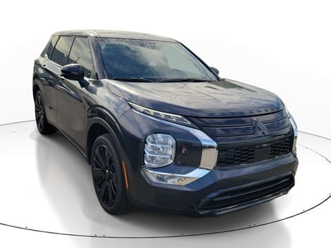 2026 Mitsubishi Outlander LE