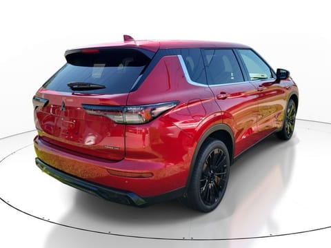2026 Mitsubishi Outlander LE
